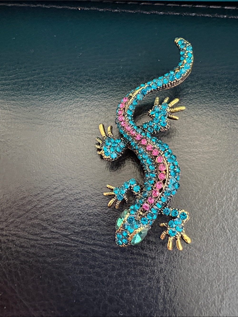 Decorative Lizard Brooch Or Pendant - Blue and Pink Crystal Accents